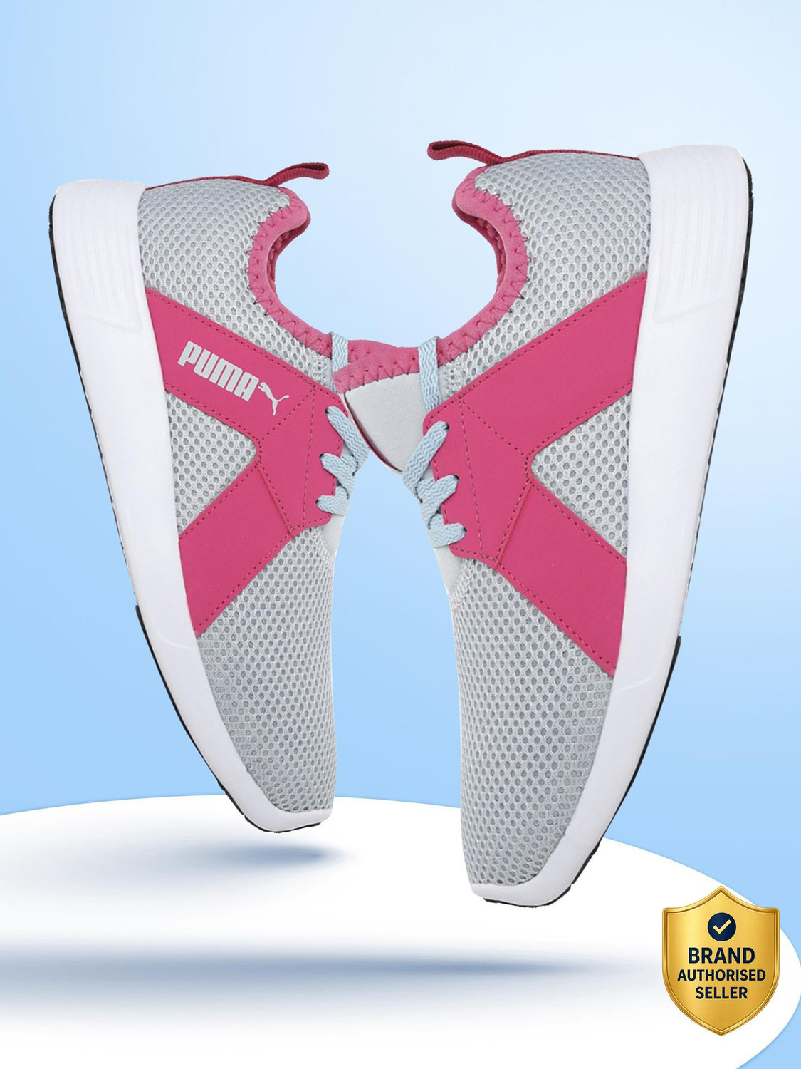 Zod Runner V3 Wn's Running Shoes For Women  (Blue)