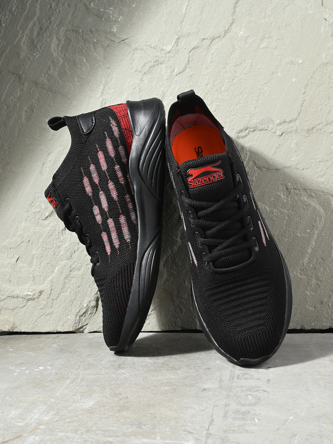 Z black sports shoes on sale