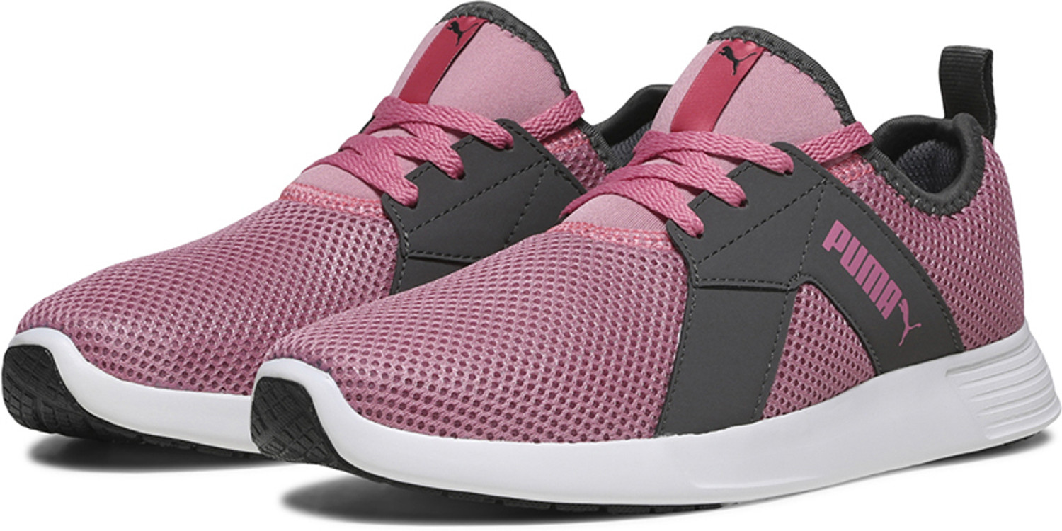 Zod Runner V3 Wn's Running Shoes For Women  (Pink)