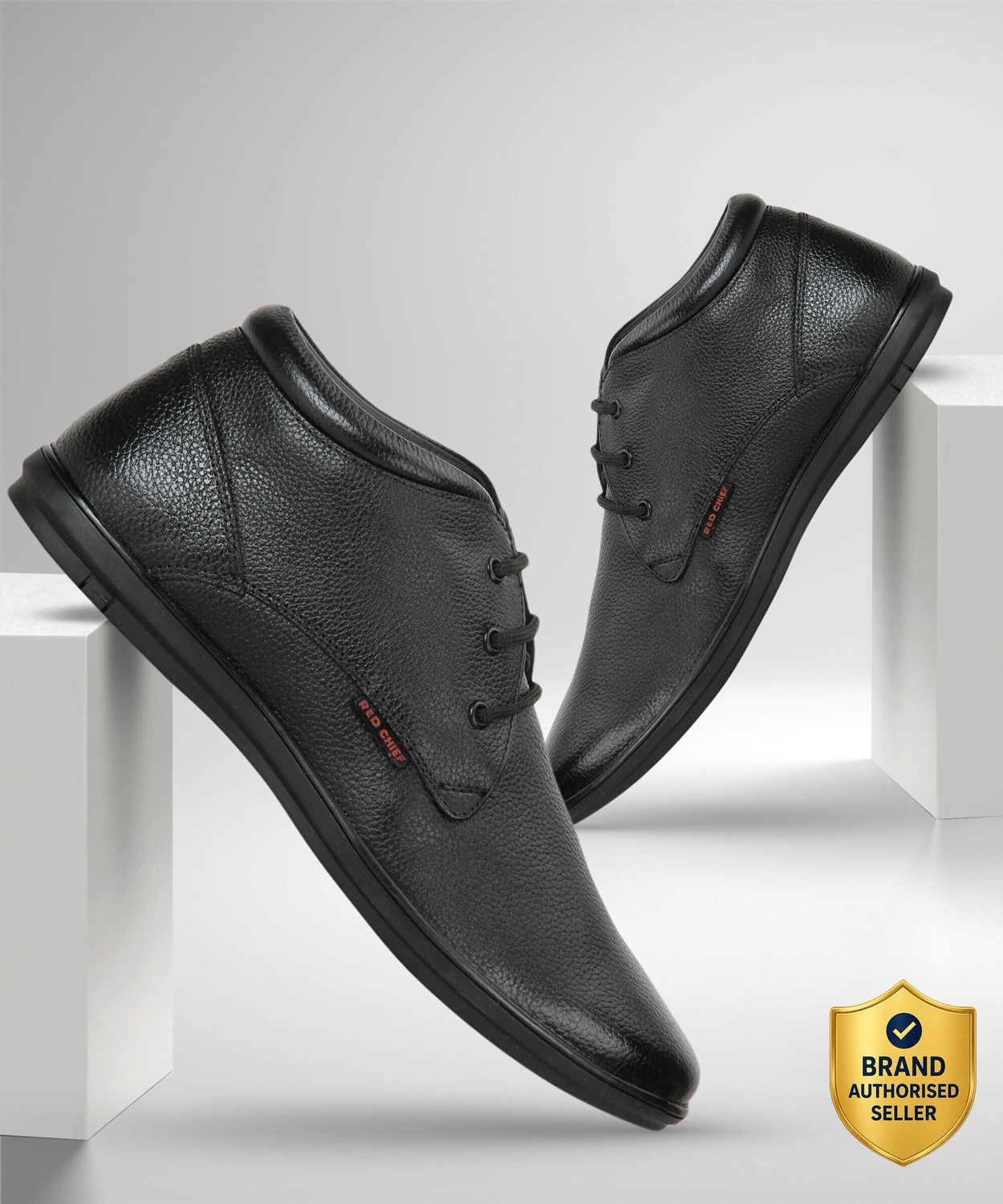 RC3467 001 Lace Up For Men  (Black)