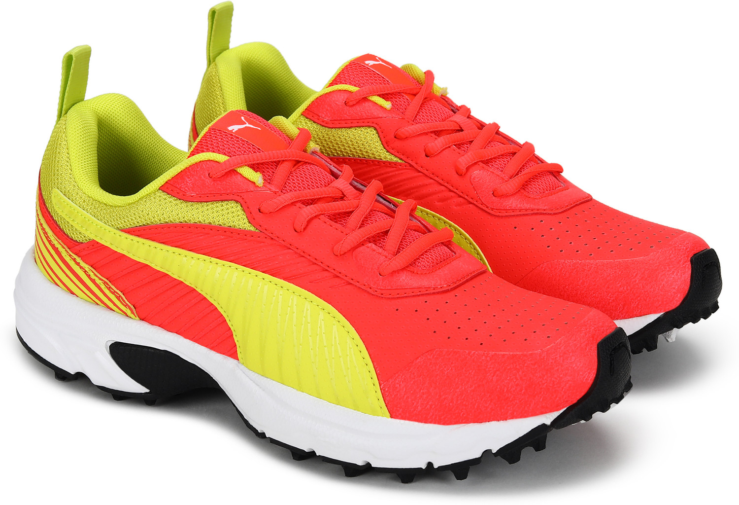 Puma cricket spikes 218 online
