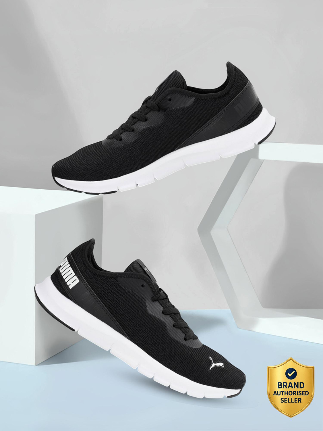 Hustle V2 Running Shoes For Men  (Black)