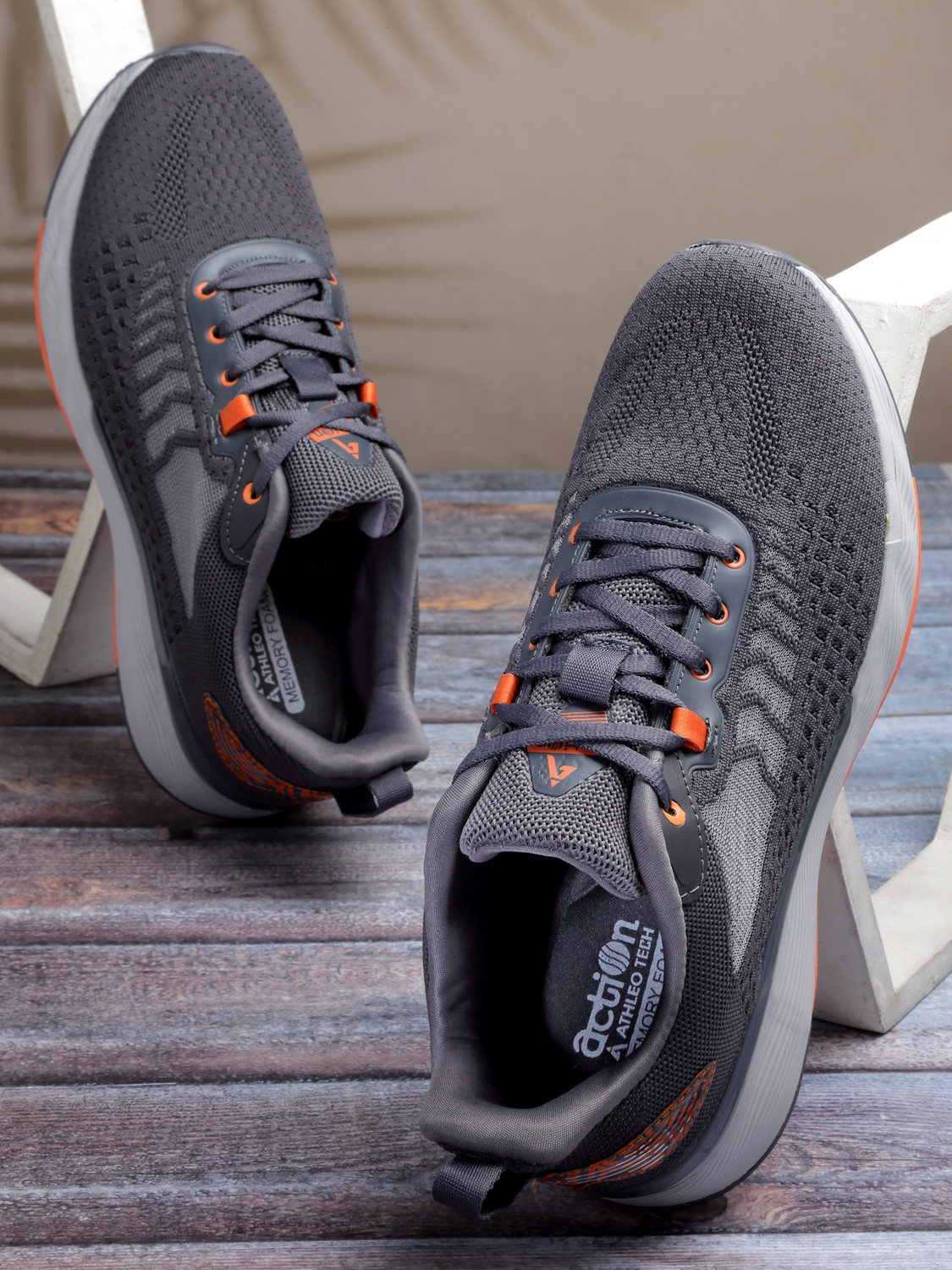 Action light shoes top