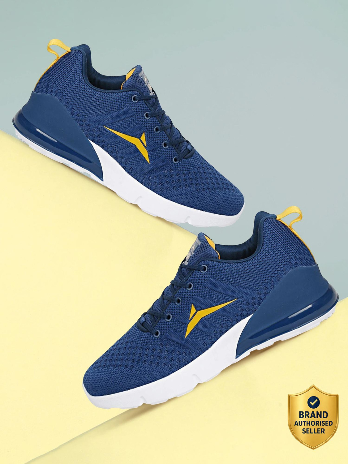 HILTON Running Shoes For Men  (Blue)