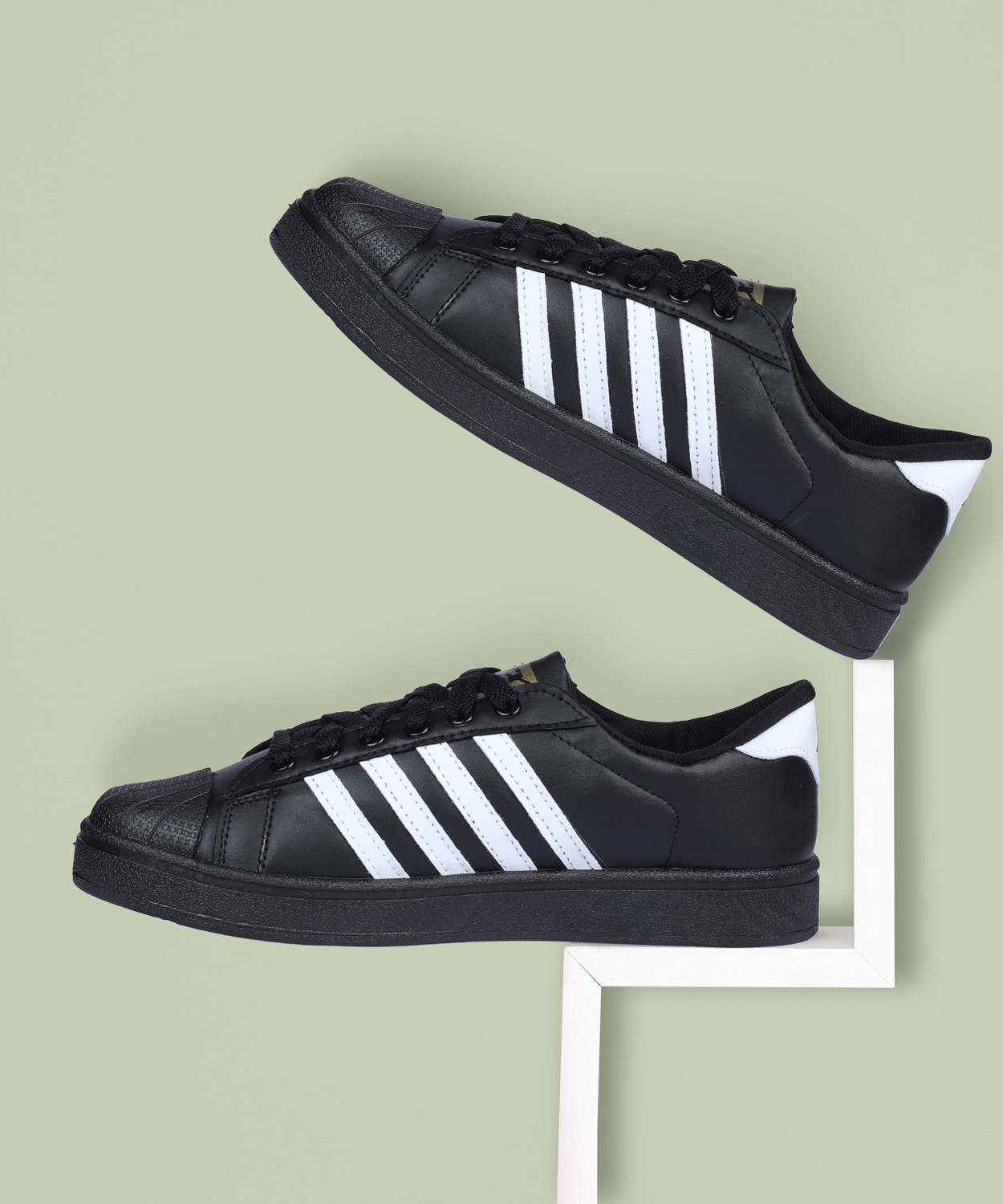 Sparx SD 323 Casuals For Men Black Price History
