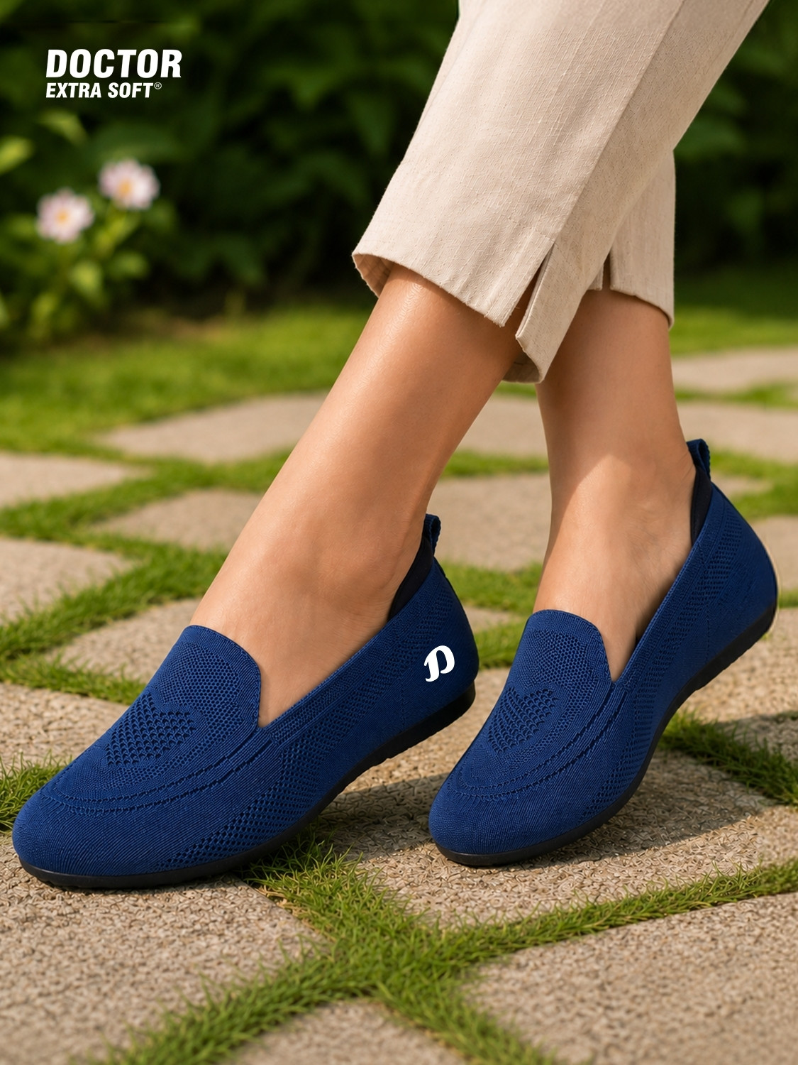 Image of K' Footlance Loafers For Women (Black , 9)