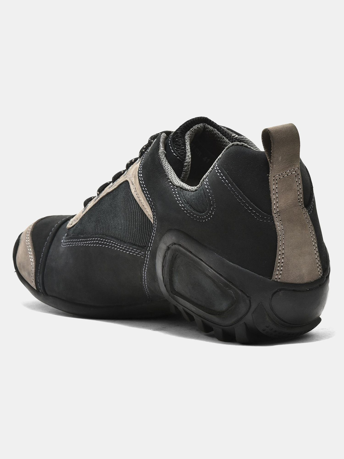 Image of WOODLAND Outdoors For Men (Black , 9)
