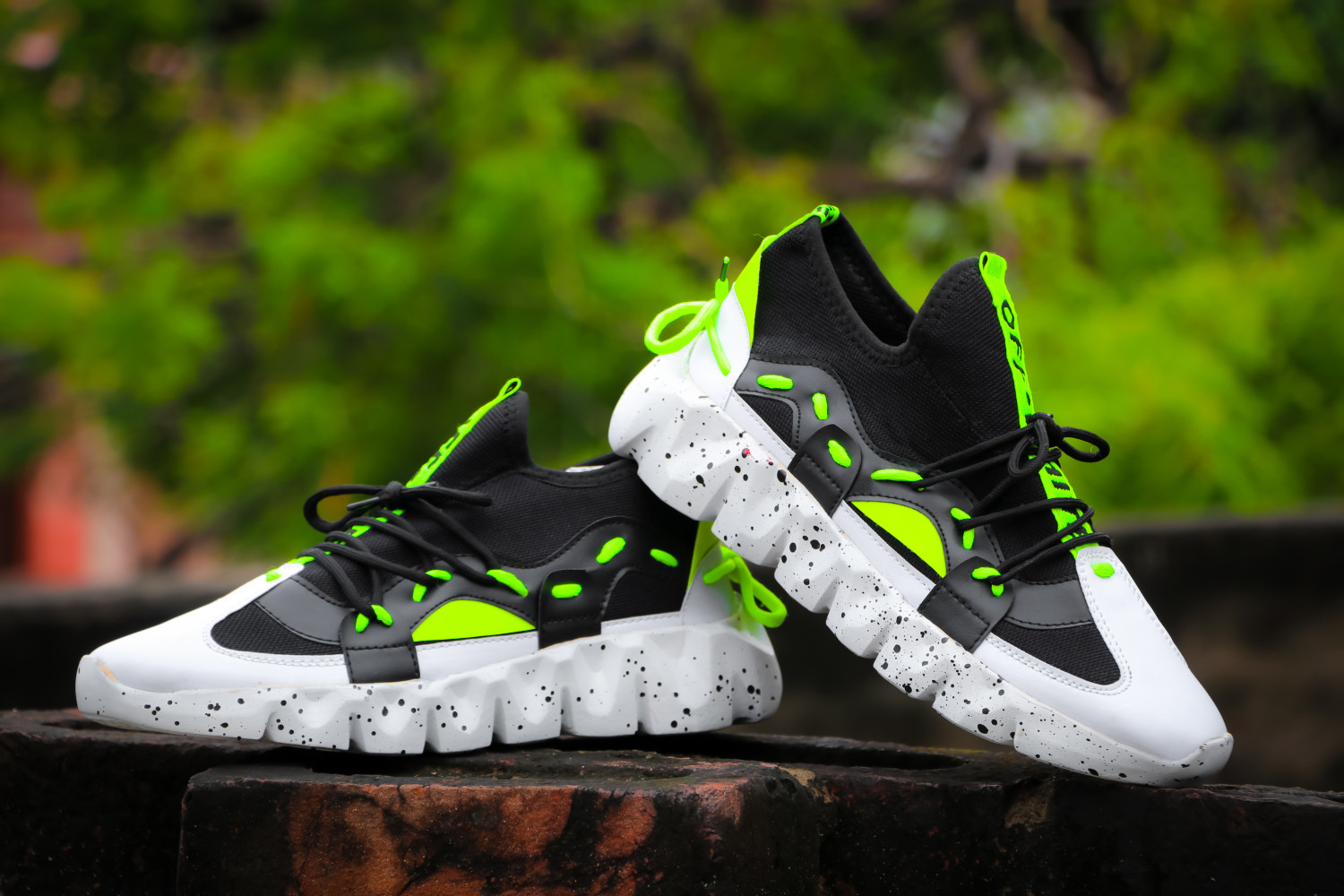 Lime green and black nubby huaraches