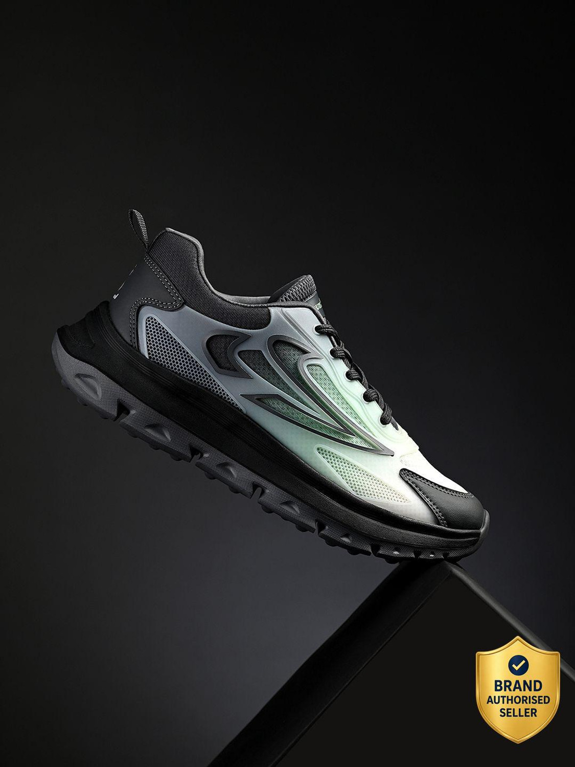 Image of VIZYTRIC Sneakers For Men (Multicolor , 9)