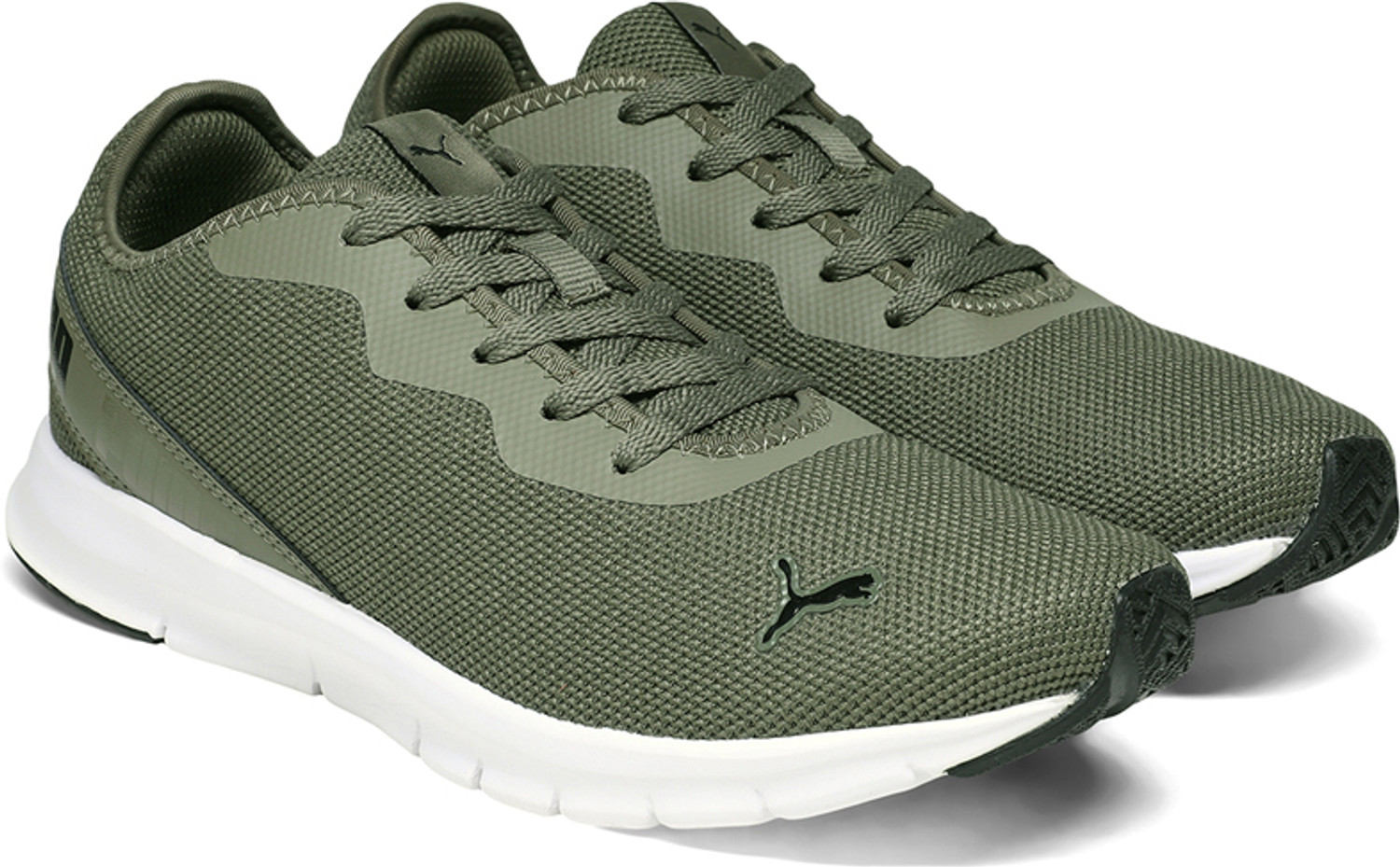 Hustle V2 Running Shoes For Men  (Green)