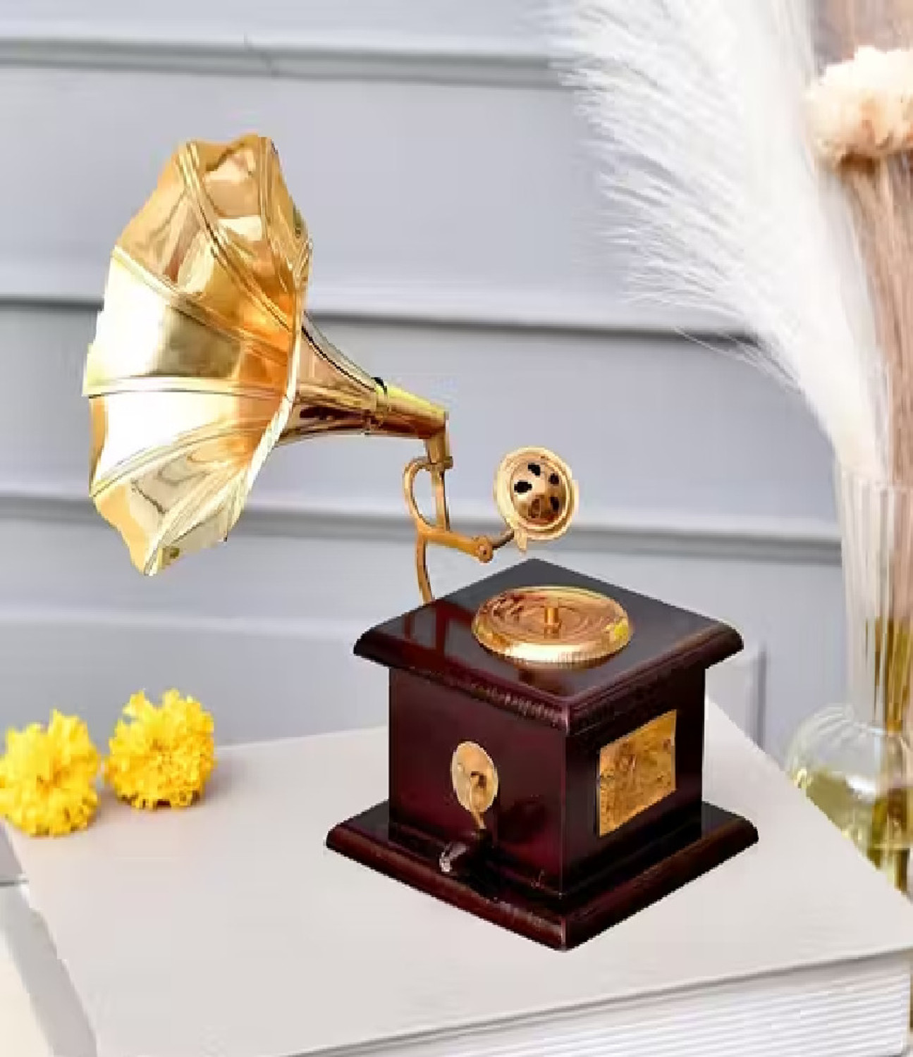 Fashion Bizz ANTIQUE SHOWPIECE BRASS AND WOODEN GRAMOPHONE Decorative Showpiece  -  23 cm  (Brass, Gold)