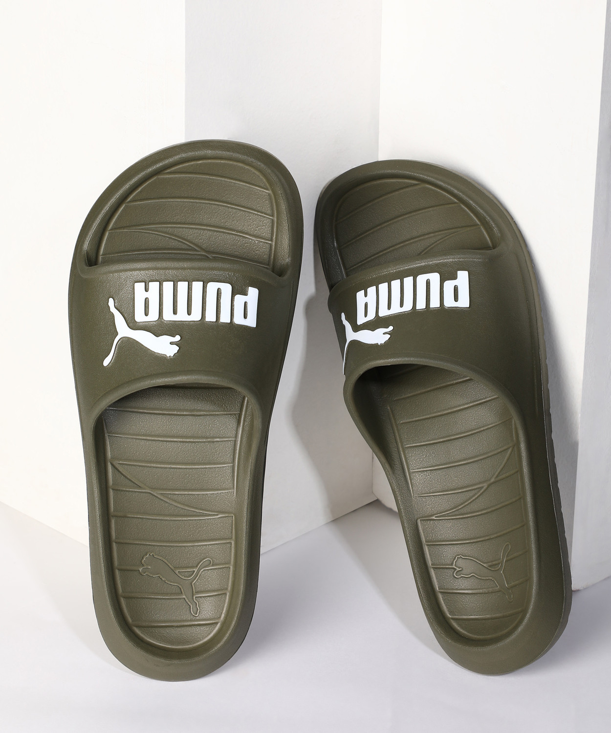 PUMA Men Divecat v2 Slides Green 11 Price History