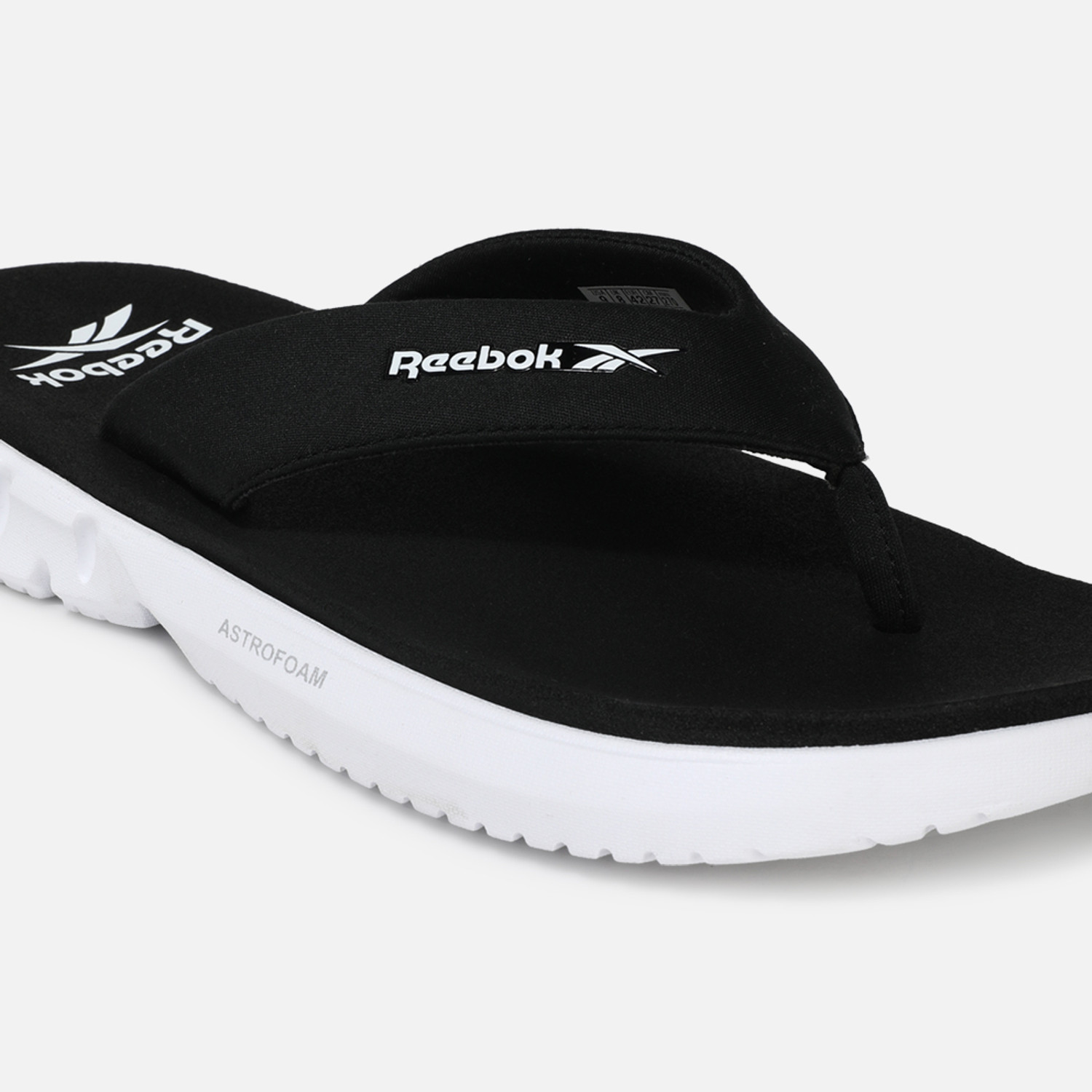 Reebok aerys online flip slippers