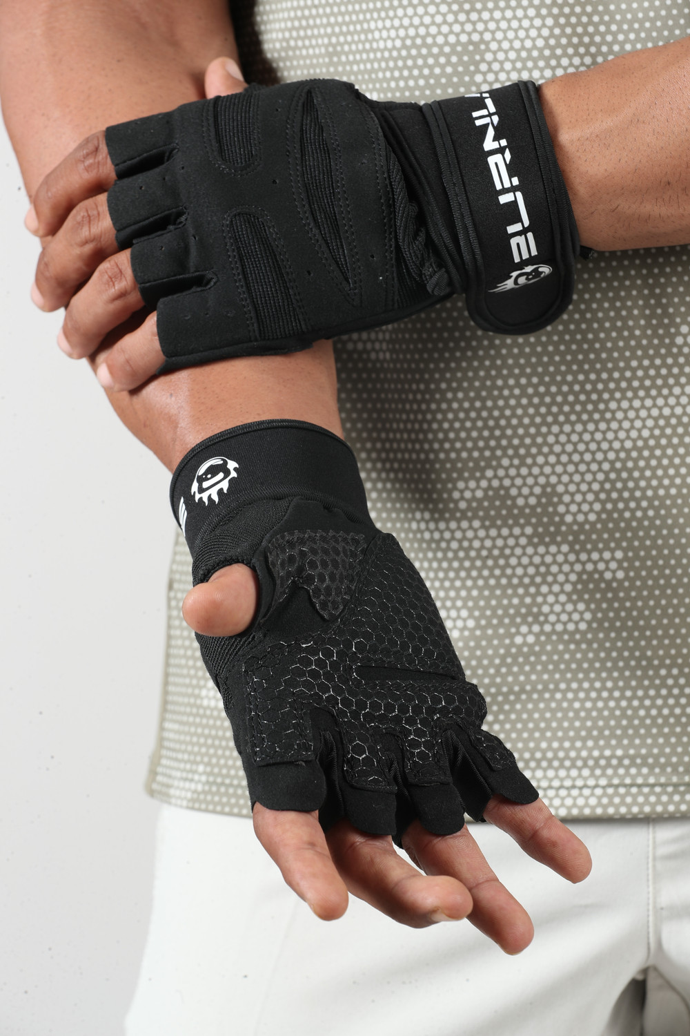 Burnlab Active F8 Gym &amp; Fitness Gloves  (Black)