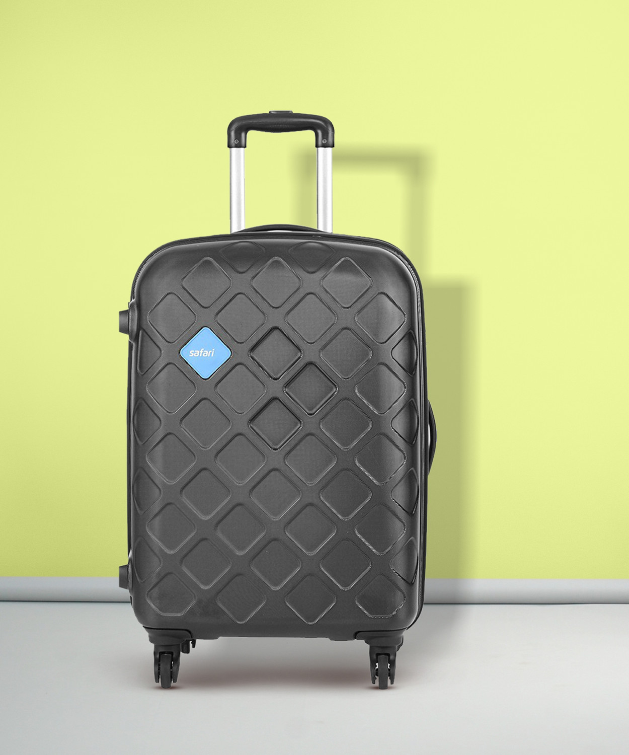 Safari mosaic cabin luggage 22 inch price top