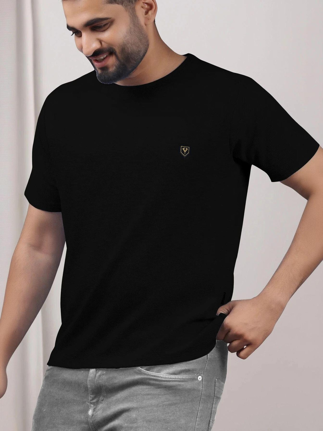 Image of V-MART Men Solid Round Neck Cotton Blend Blue T-Shirt