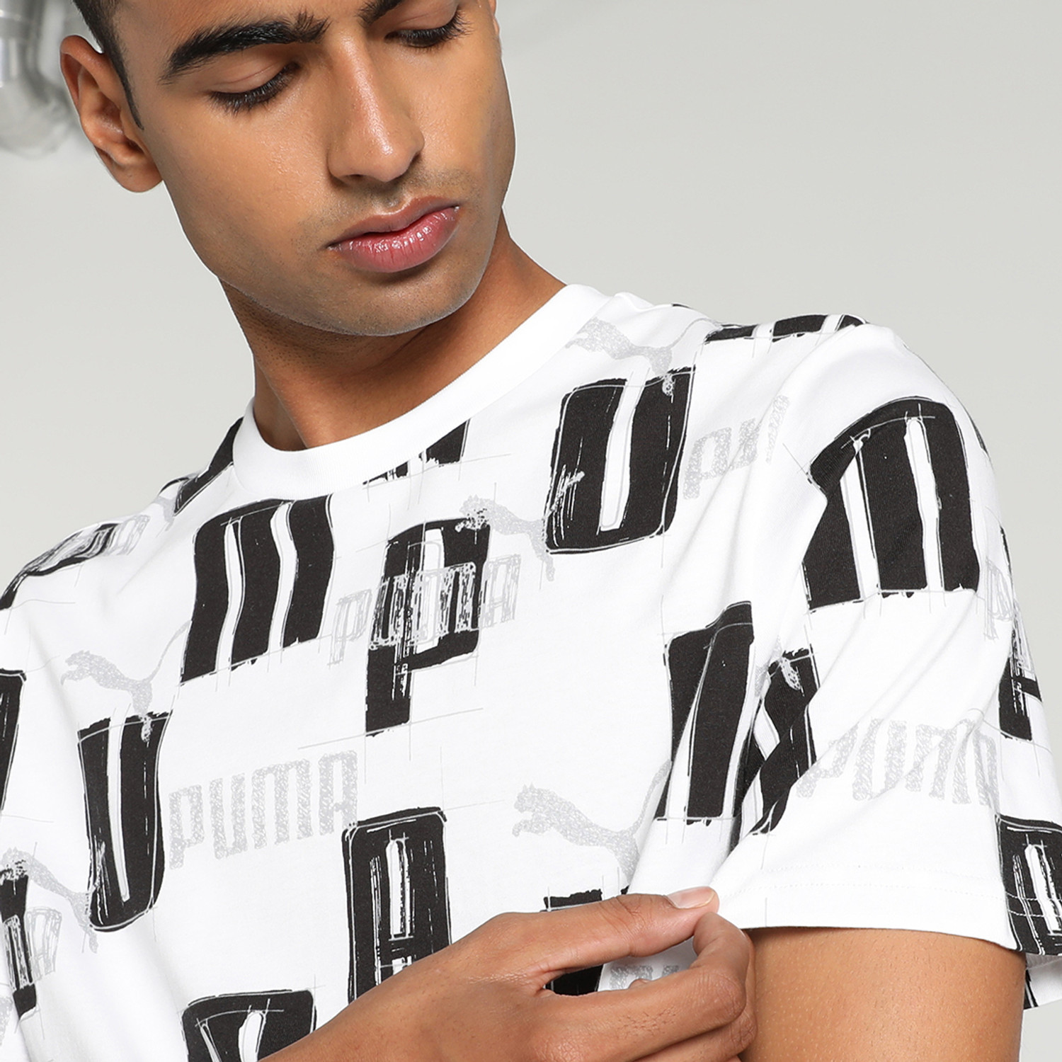 Image of PUMA Men Printed Crew Neck Pure Cotton White T-Shirt