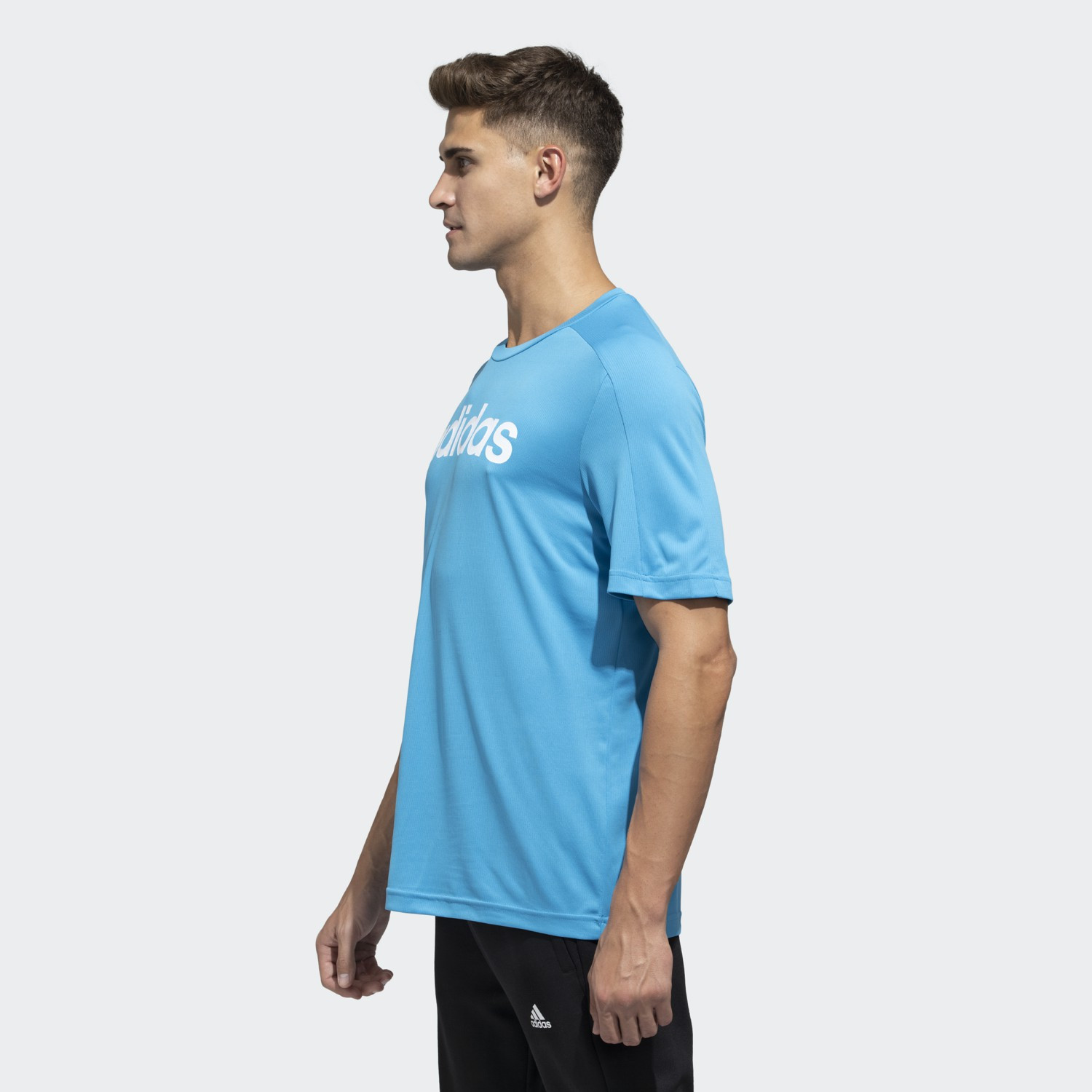 T shirt adidas typo discount