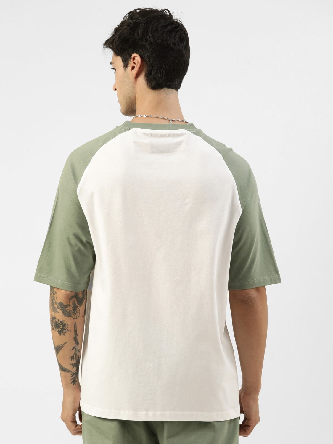 maniac white round t shirt
