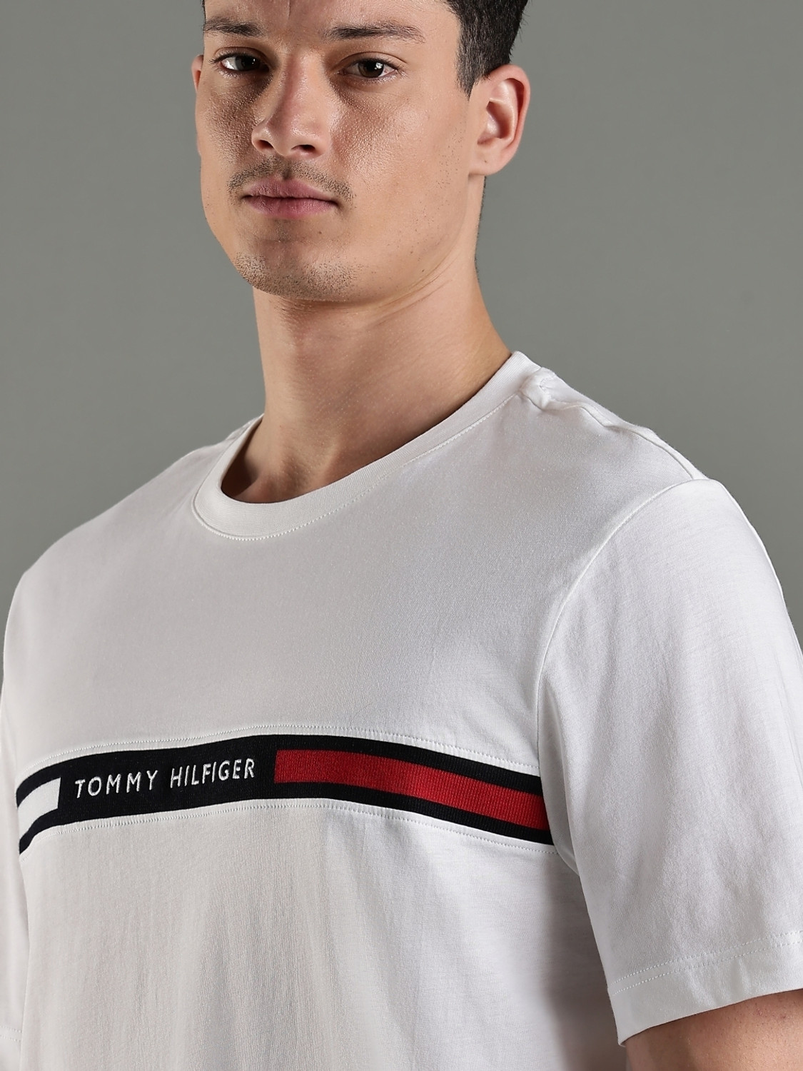 Image of TOMMY HILFIGER Men Printed Crew Neck Pure Cotton White T-Shirt