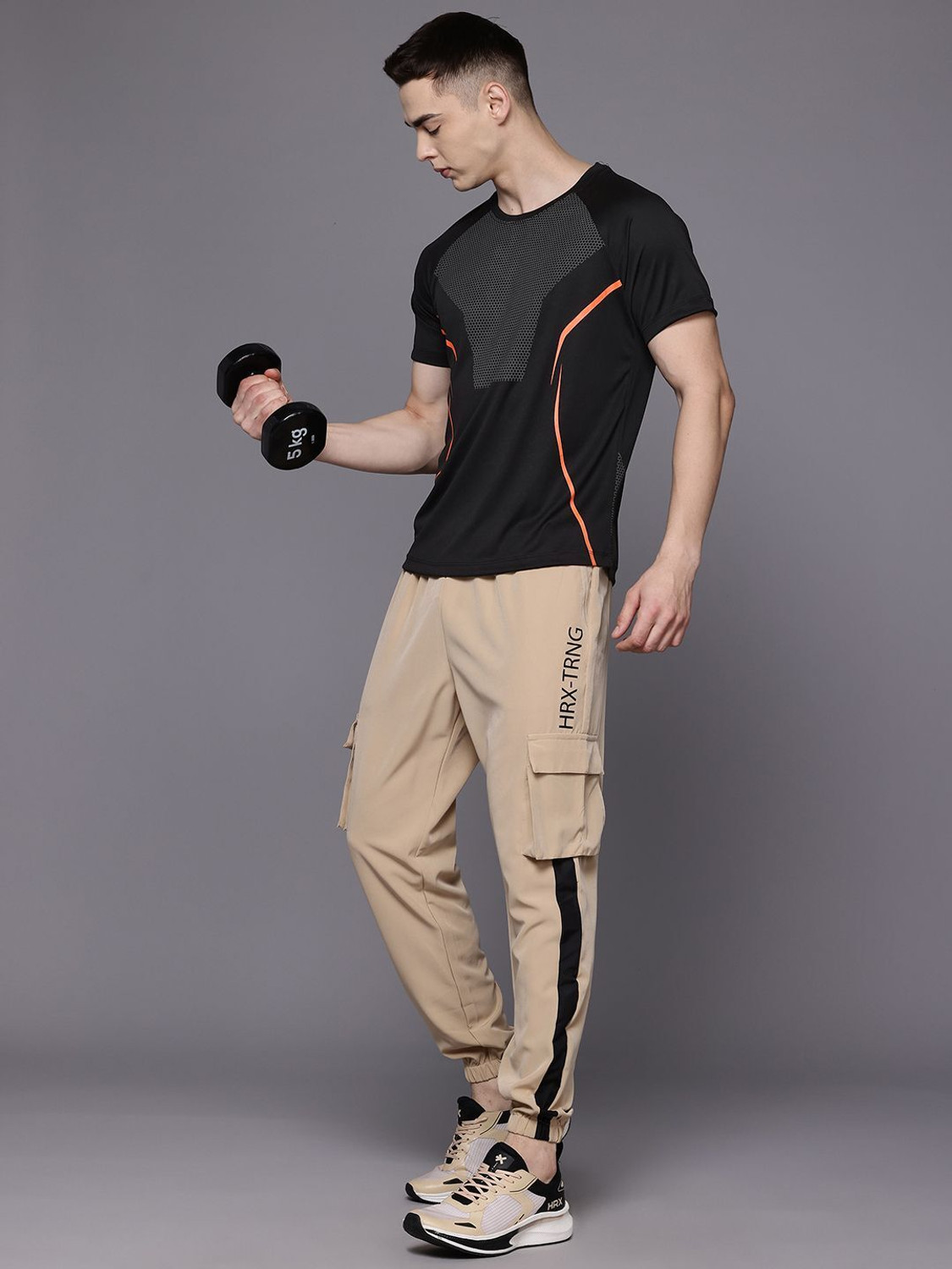 Image of HRX by Hrithik Roshan Men Printed Round Neck Polyester Black T-Shirt