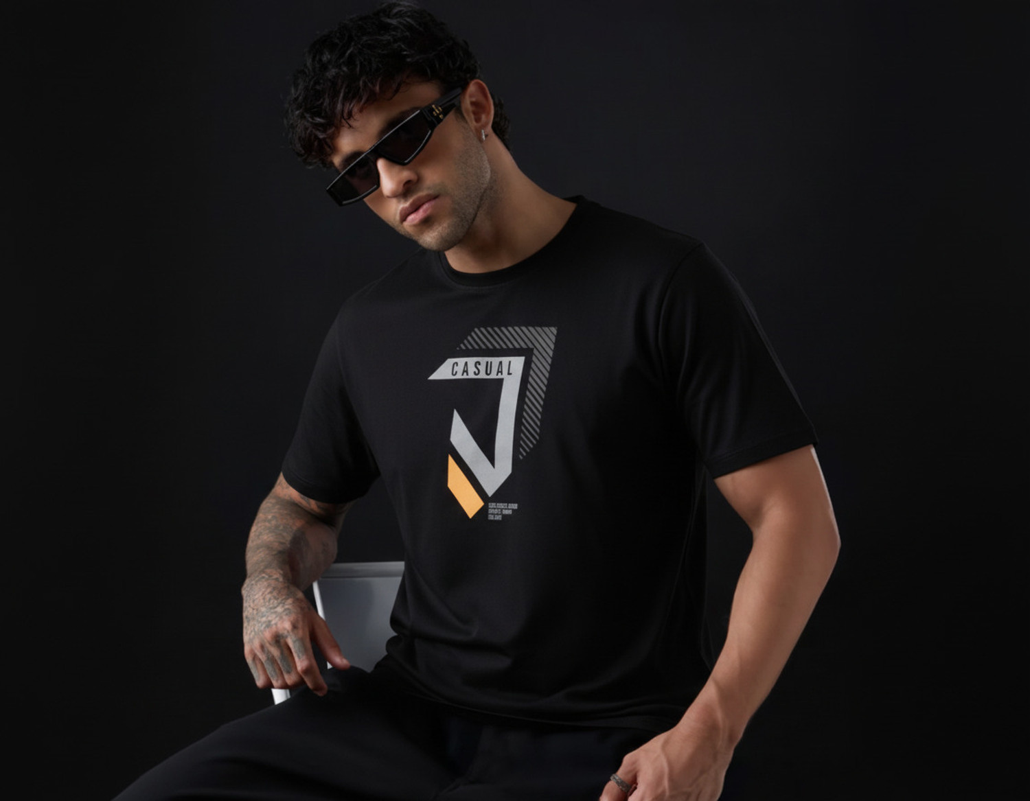 Image of AJNESH COLLECTION Men Solid Round Neck Cotton Blend Dark Green T-Shirt