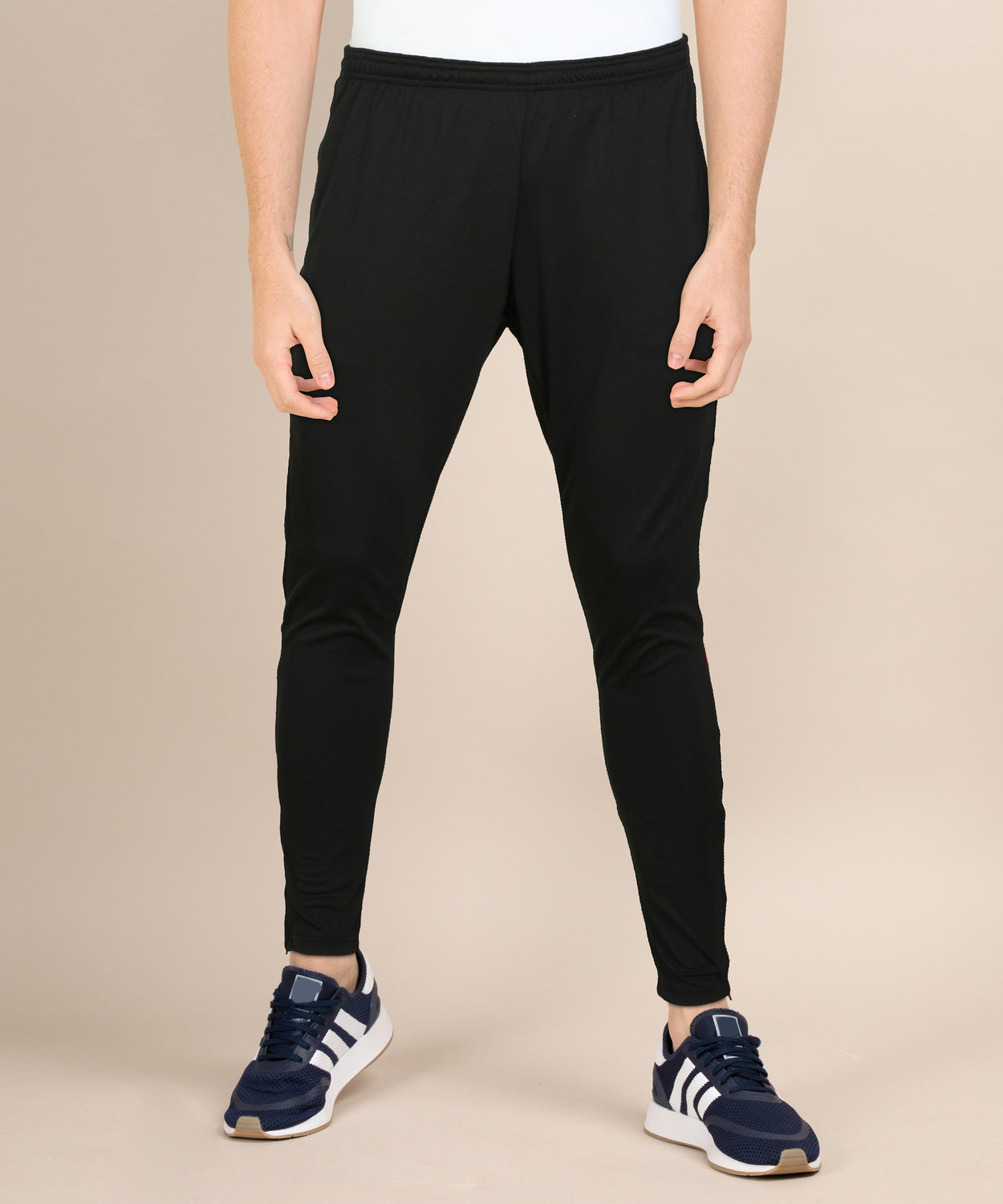 Nike solid men black track pants outlet