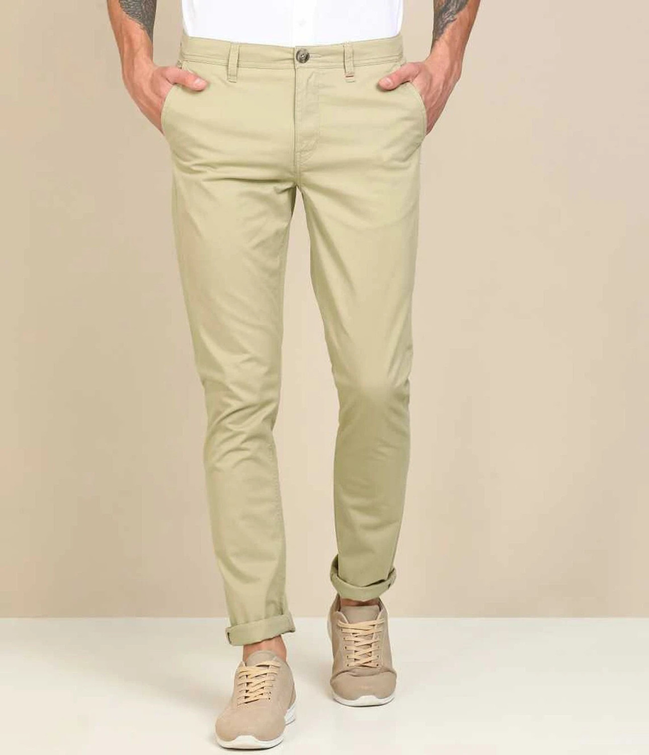 FUBAR Slim Fit Men Light Green Trousers – ₹462 (38% Off)