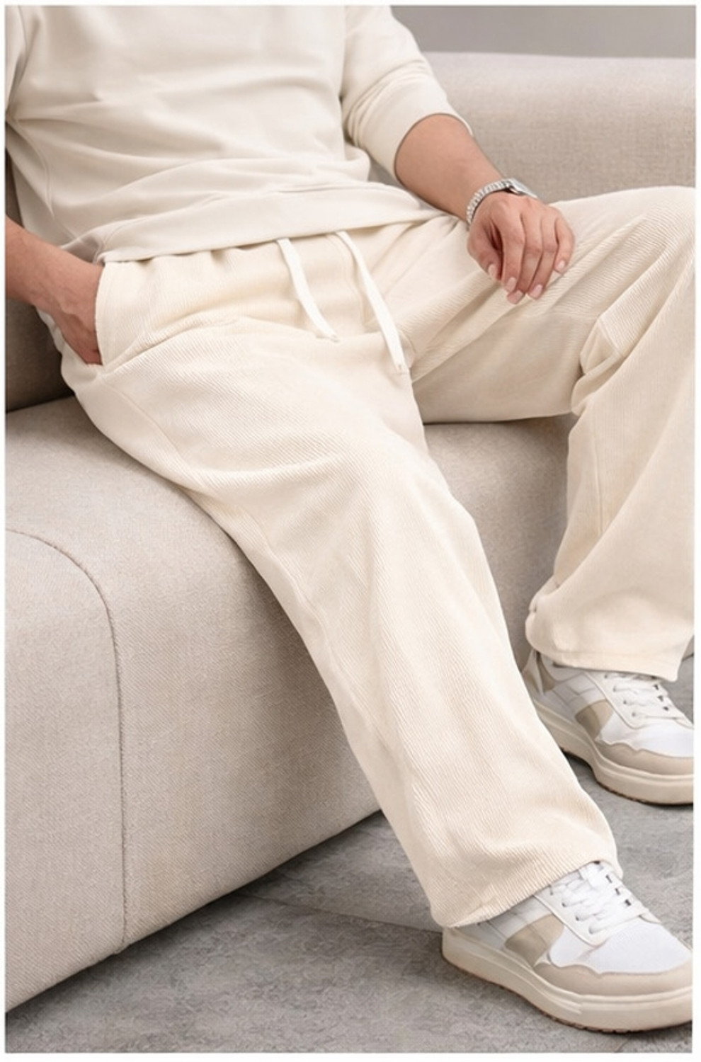 Image of Roadster Men Relaxed Multicolor Cotton Blend Trousers