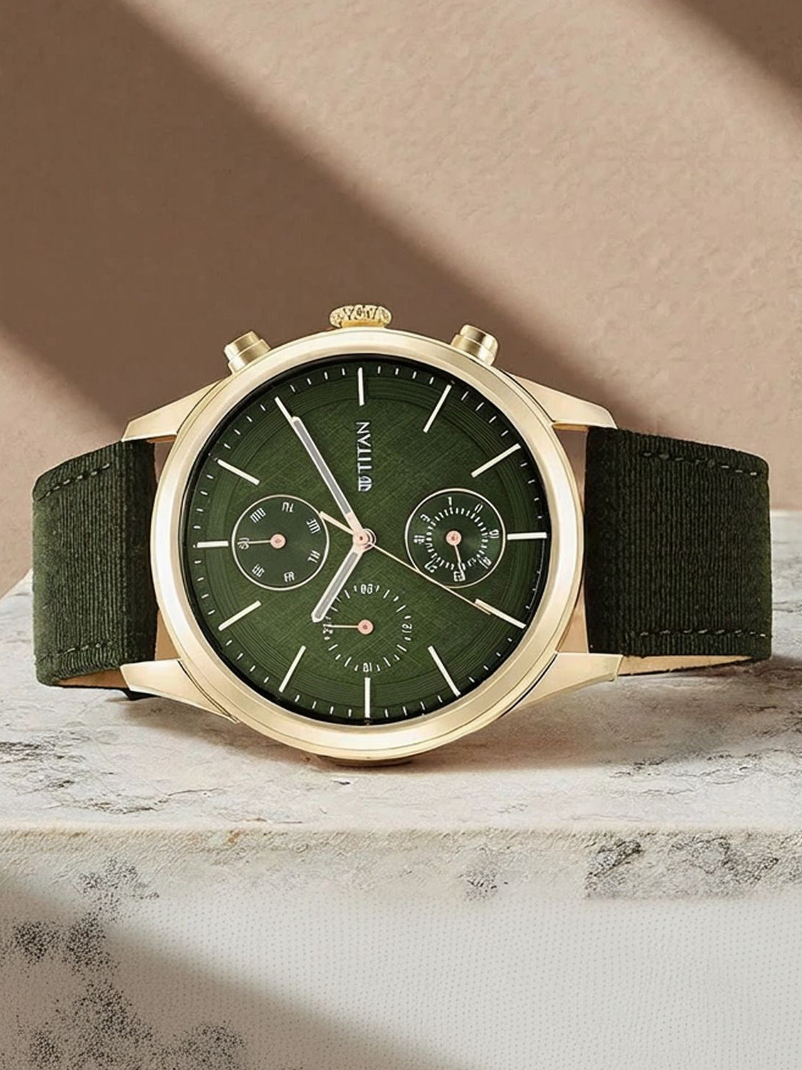 Titan Neo Splash Analog Men's Watch – ₹6,795