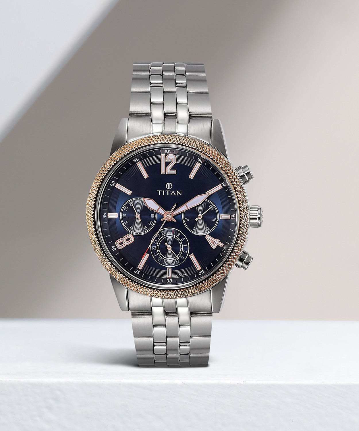 Titan neo analog hotsell