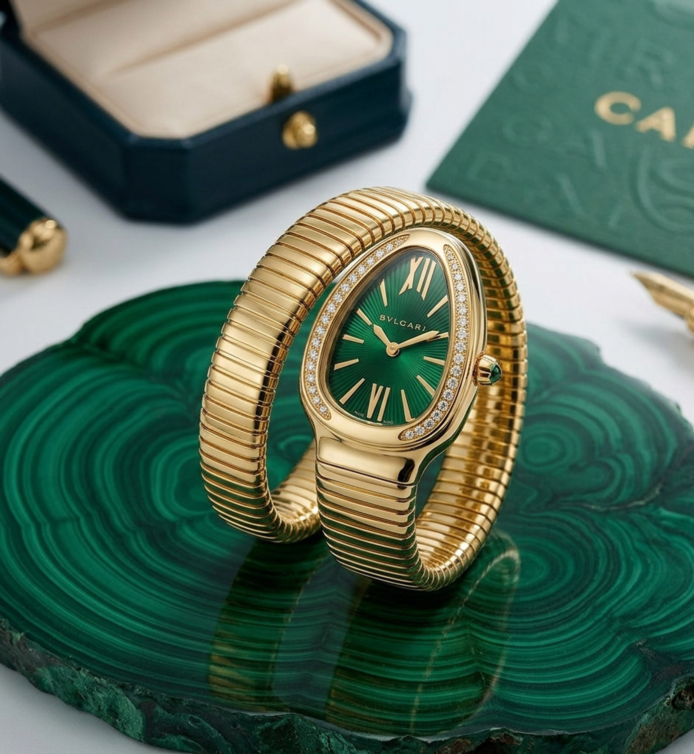 Image of TheHotPickz Vintage Watch Analog Watch - For Women Vintage Gold Chain Strap Women's Watch with Green Dial