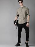 Roadster Men Solid Casual Dark Green Shirt