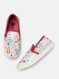 Yk Girls Slip on Sneakers (White)