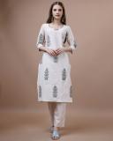 Sangria Women Solid Straight Kurta (White)