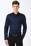 PETER ENGLAND Men Solid Formal Blue Shirt