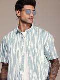 Roadster Men Printed Casual Light Green, White Shirt