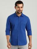 INDIAN TERRAIN Men Solid Casual Blue Shirt