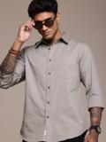 Roadster Men Solid Casual Grey Shirt