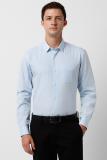 PETER ENGLAND Men Solid Formal Light Blue Shirt