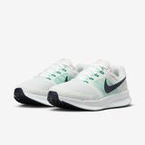 Nike revolve 2 grey new arrivals