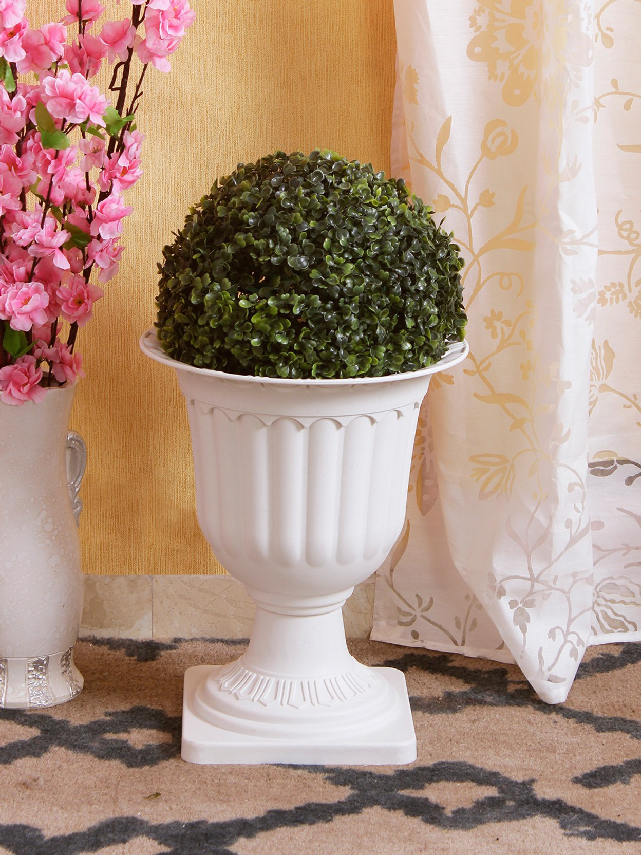 Fourwalls Elegant Designer Plastic Flower Pot White 36 cm itmf78sgzjamhzxg pid=VASF78HYQZWBVTBH&lid=LSTVASF78HYQZWBVTBHOS4PNF&marketplace=FLIPKART&srno=b 1 10&otracker=browse&fm=organic&iid=c1b0ff16 4df1 40ba bd31 d e617f9 VASF78HYQZWBVTBH SEARCH