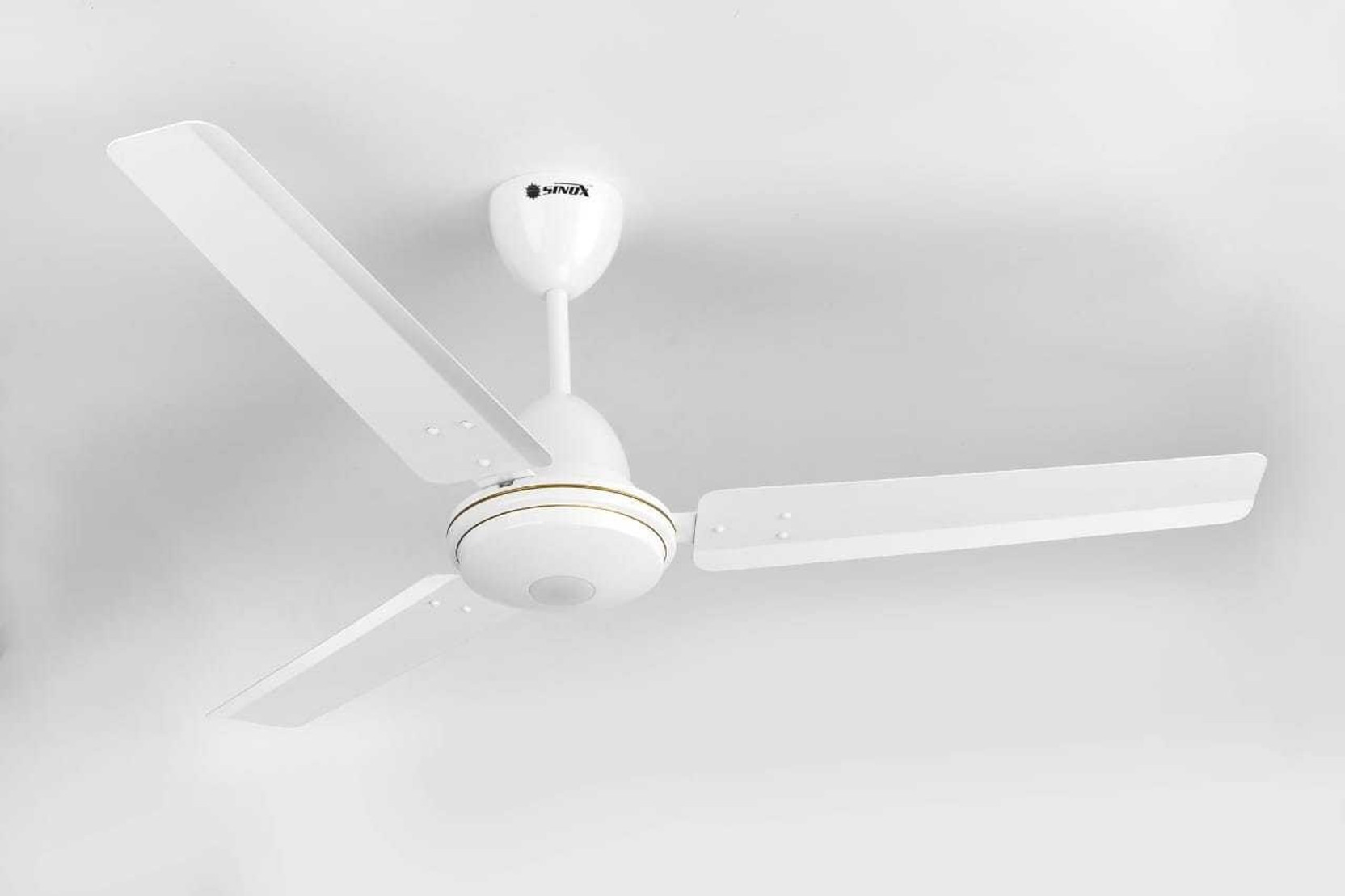 Sinox 230v Ac Smart Bldc Ceiling Fan With Remote 3 Blade Ceiling