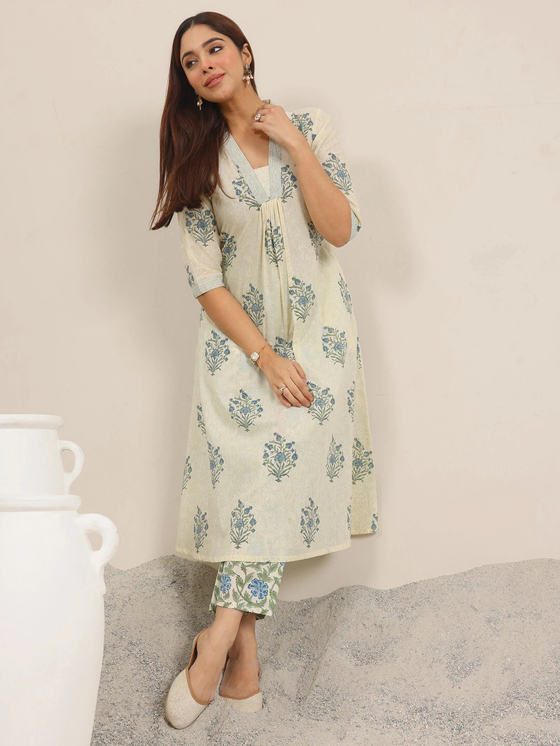 LIBAS Women Cotton Blend Kurta Pant Set