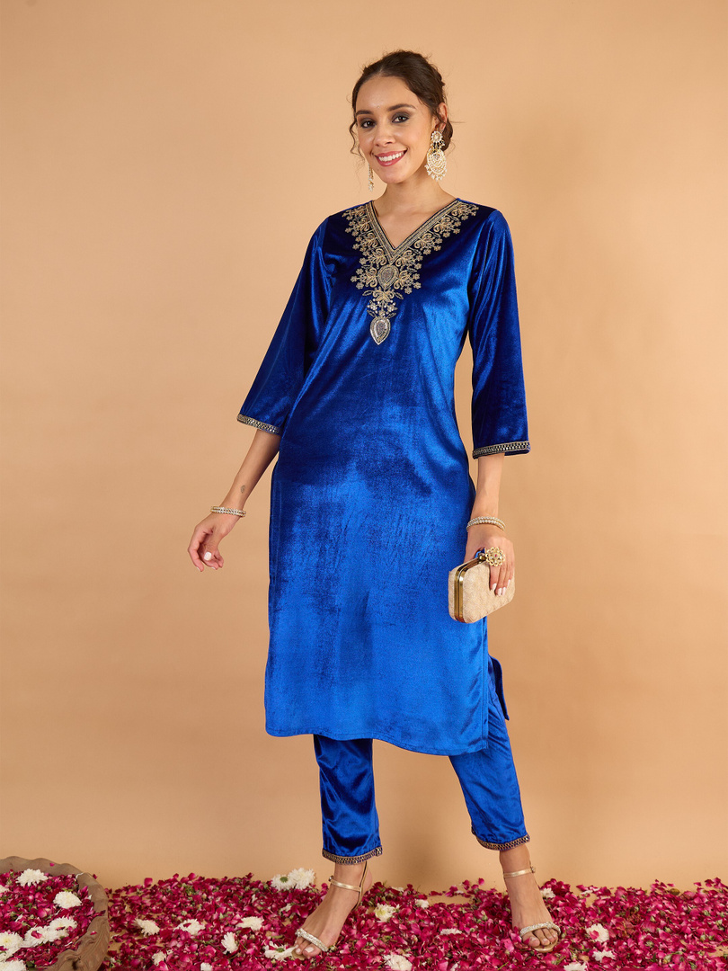 Shae by SASSAFRAS Women Velvet Kurta Pant Set