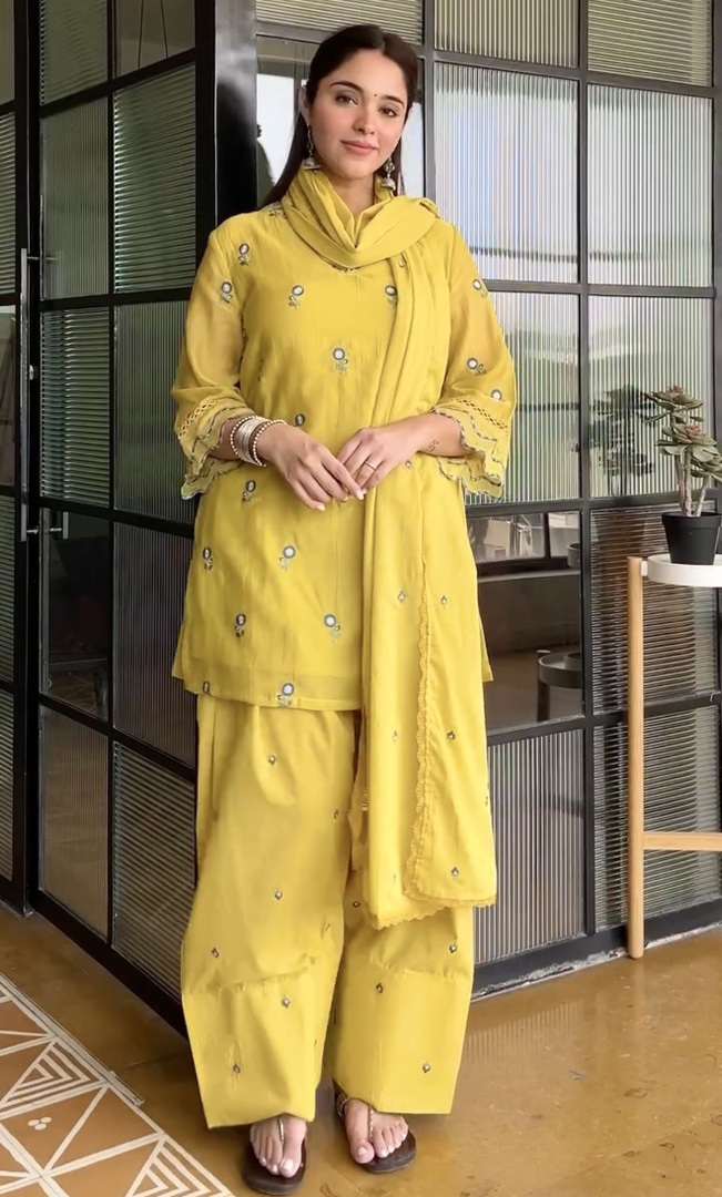 THE ZARINA Women Chanderi, Satin Kurta Palazzo Dupatta Set