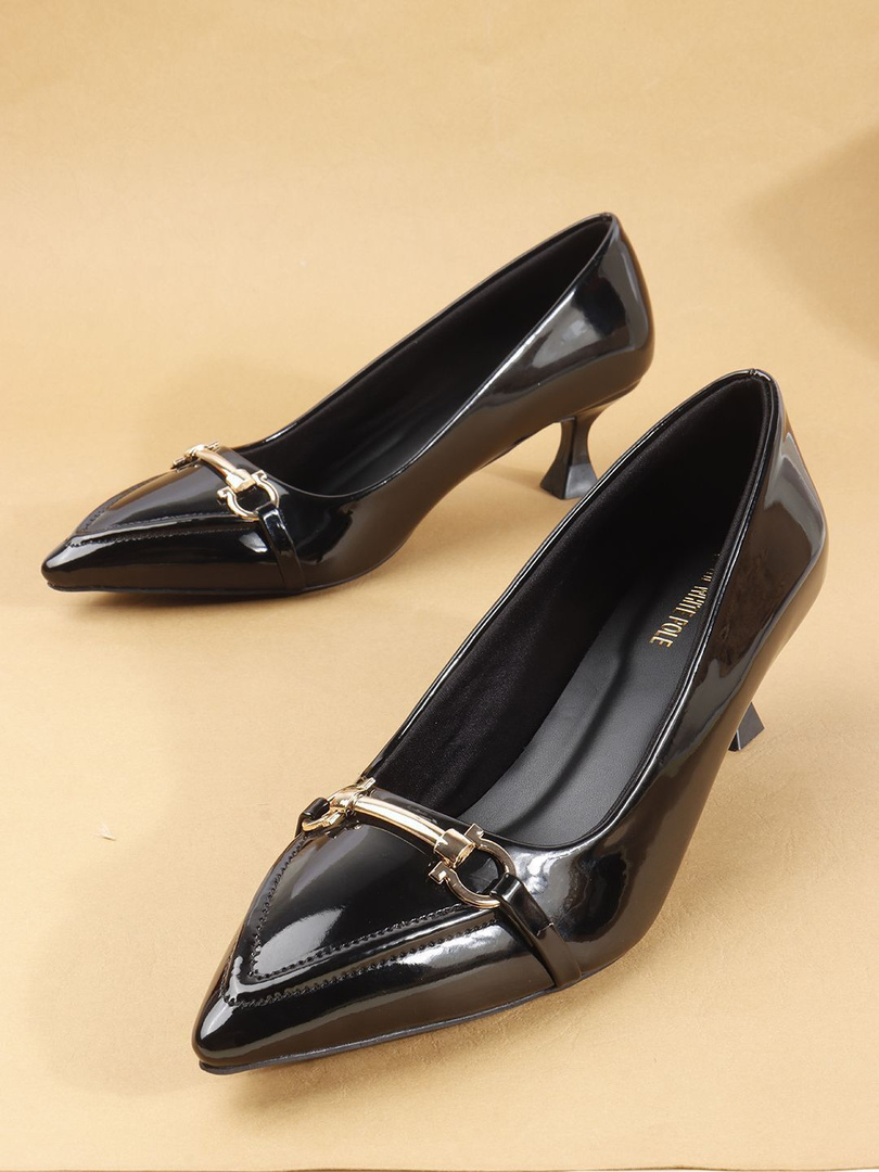 The White Pole Women Heels Sandal (Black , 3)