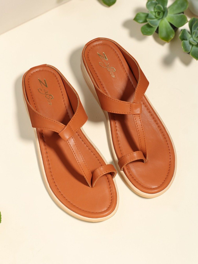 zaysoo Women Flats Sandal (Tan , 6)