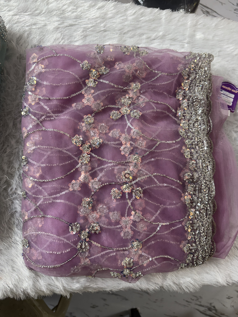Kalaava sarees studio Embroidered, Embellished, Self Design Bollywood Net Saree (Pink)