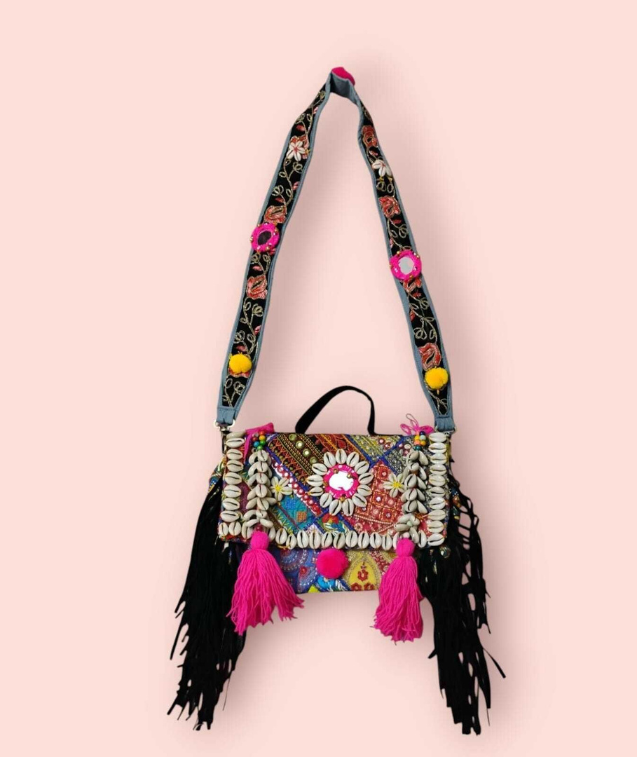 Daya handicrafts Black Women Sling Bag banjaraa bag